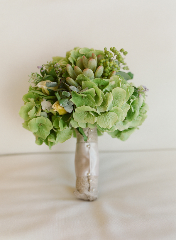 Bouquet of green flowers and succulents, photo by Elizabeth Messina Photography